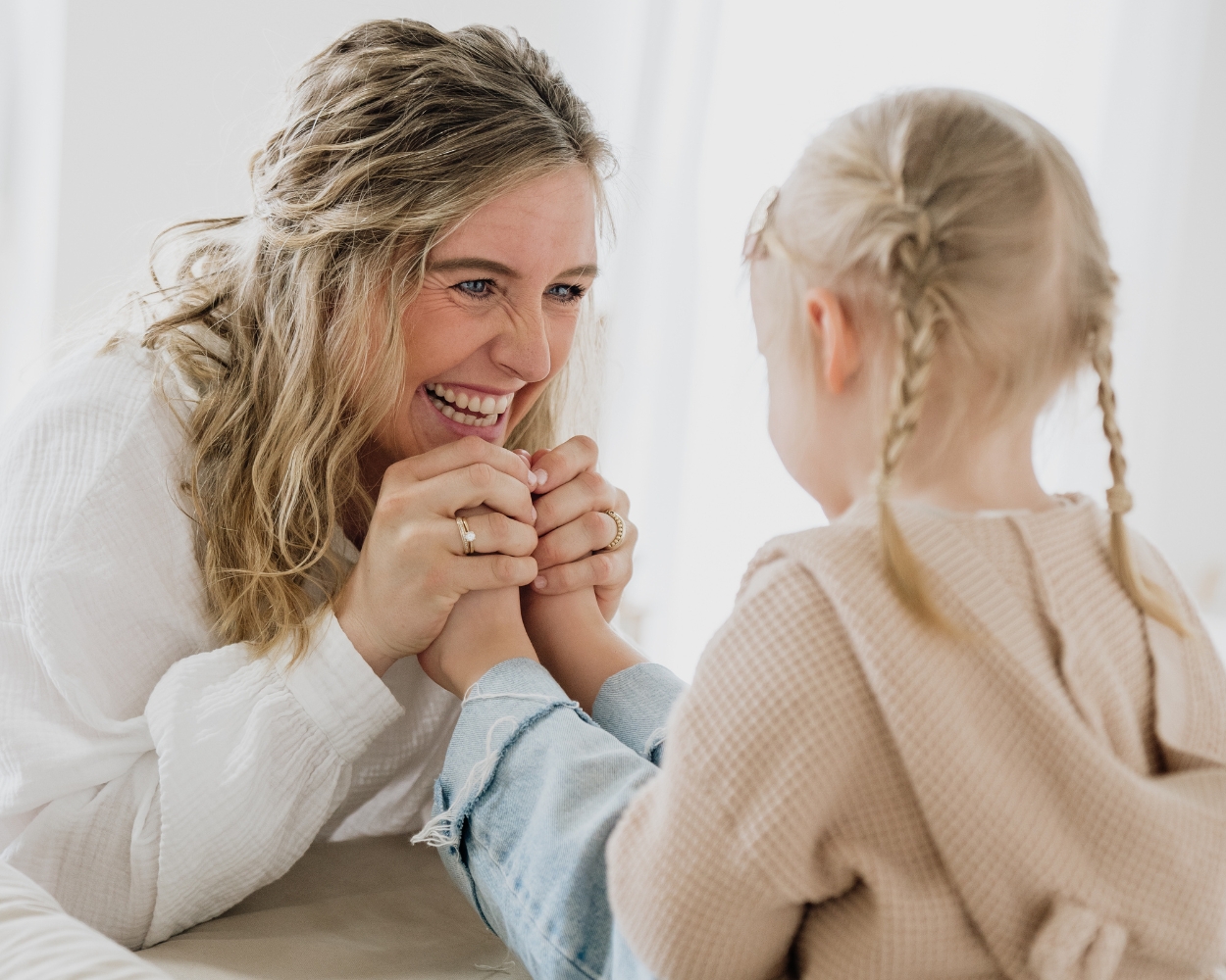 Babyzimmer für Mädchen gestalten – so geht's!