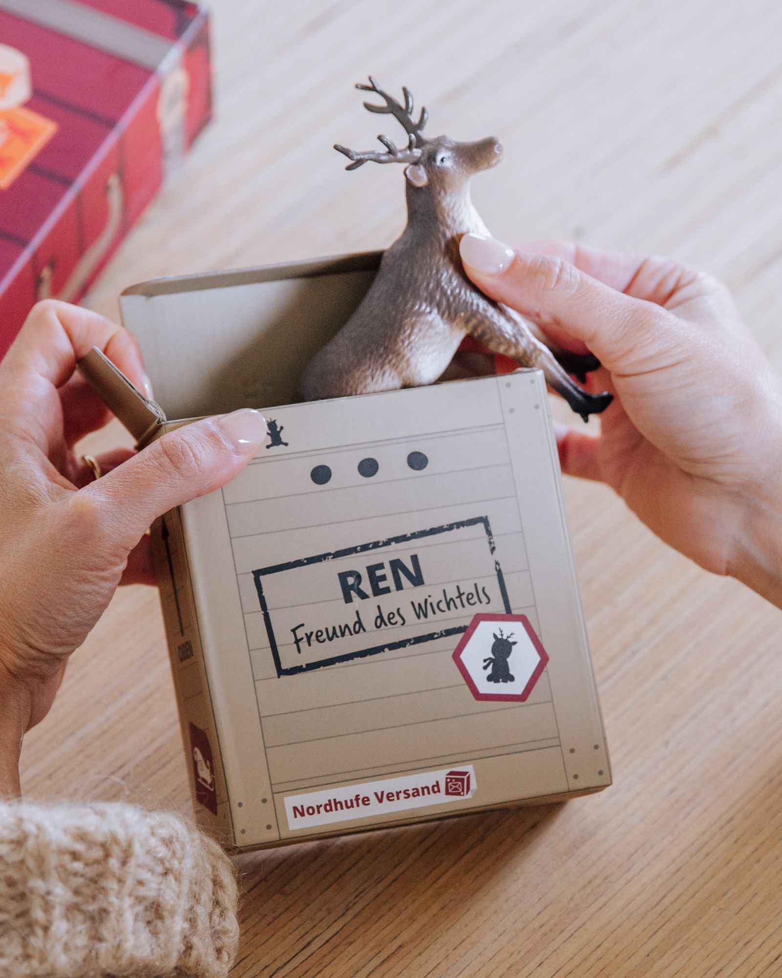 rentier, Spielfigur, Kiste, Geschenk, Nordhufe Versand
