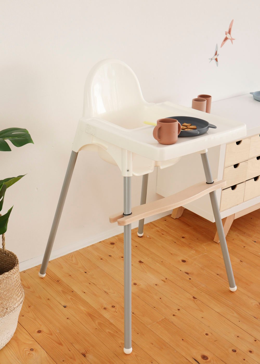 Fußstütze IKEA Antilop Hochstuhl mit Deko