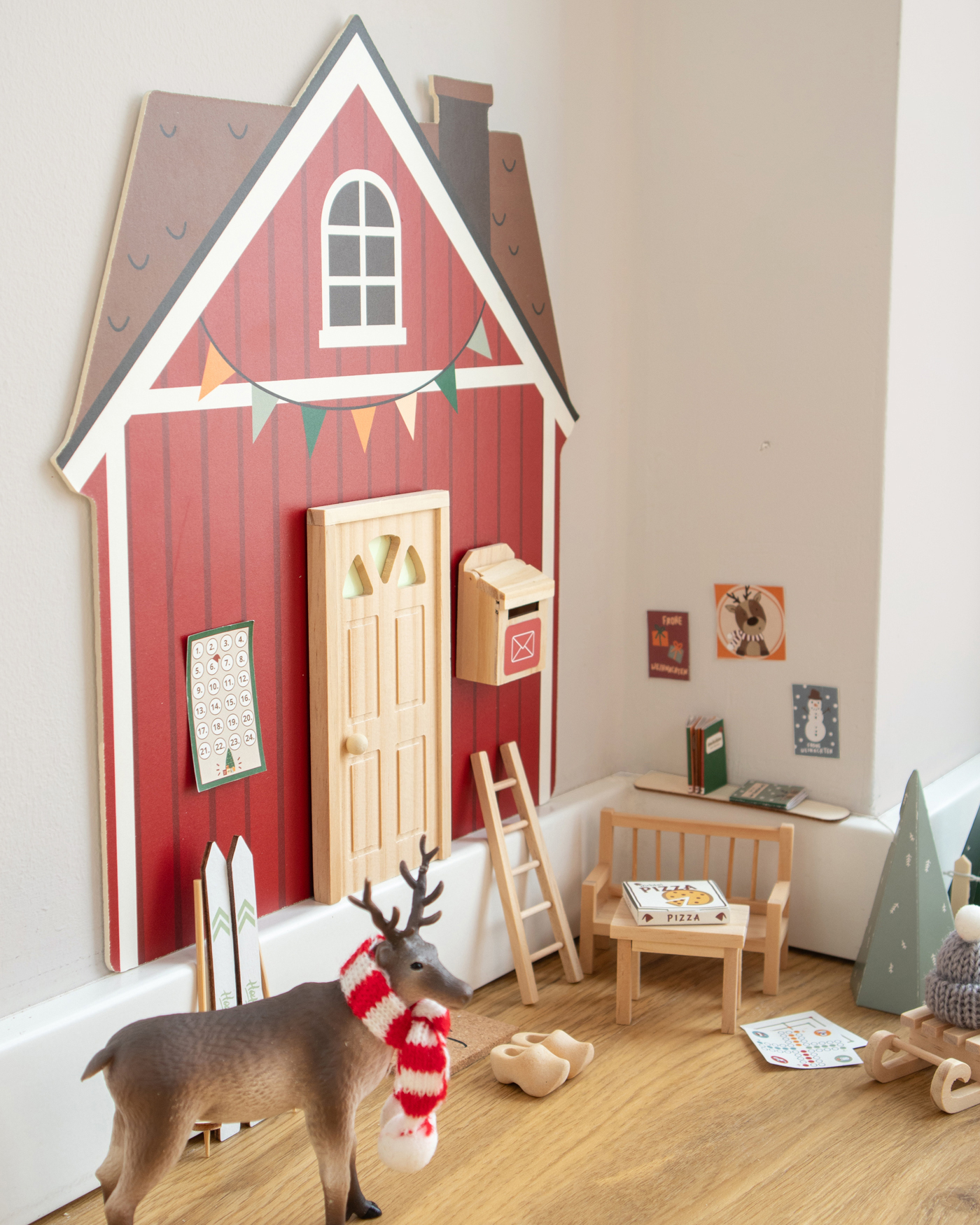 Waldhaus, Holzspielzeug, Puppenspiel, Miniaturhaus, Deko