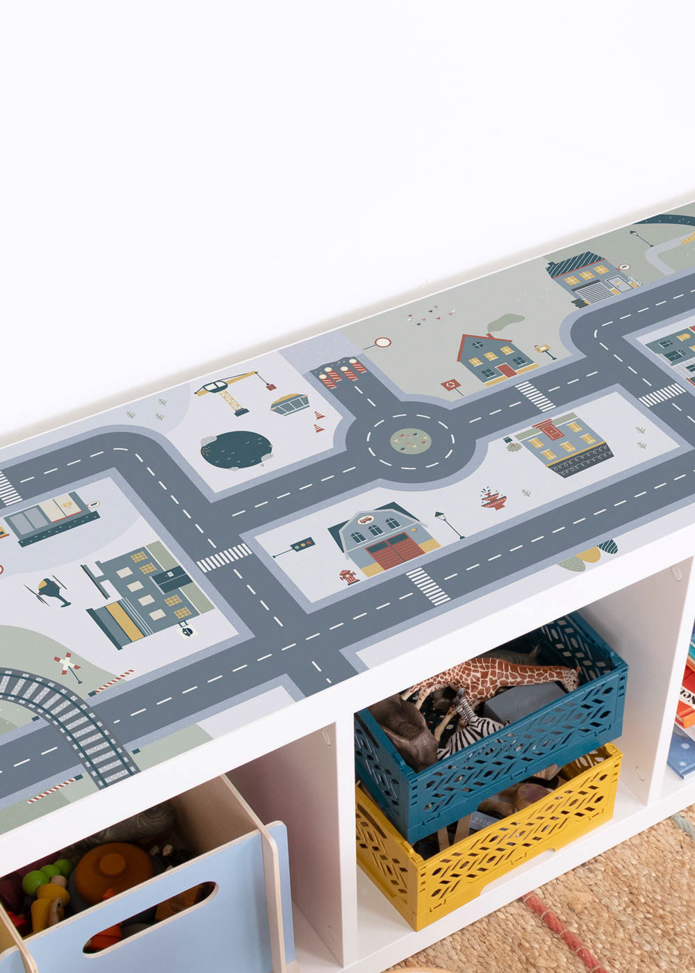 Ikea Kallax mit Klebefolie mit Spielstraße Motiv von Limmaland verschönern Ikea Kallax mit Klebefolie mit Spielstraße Motiv von Limmaland verschönern