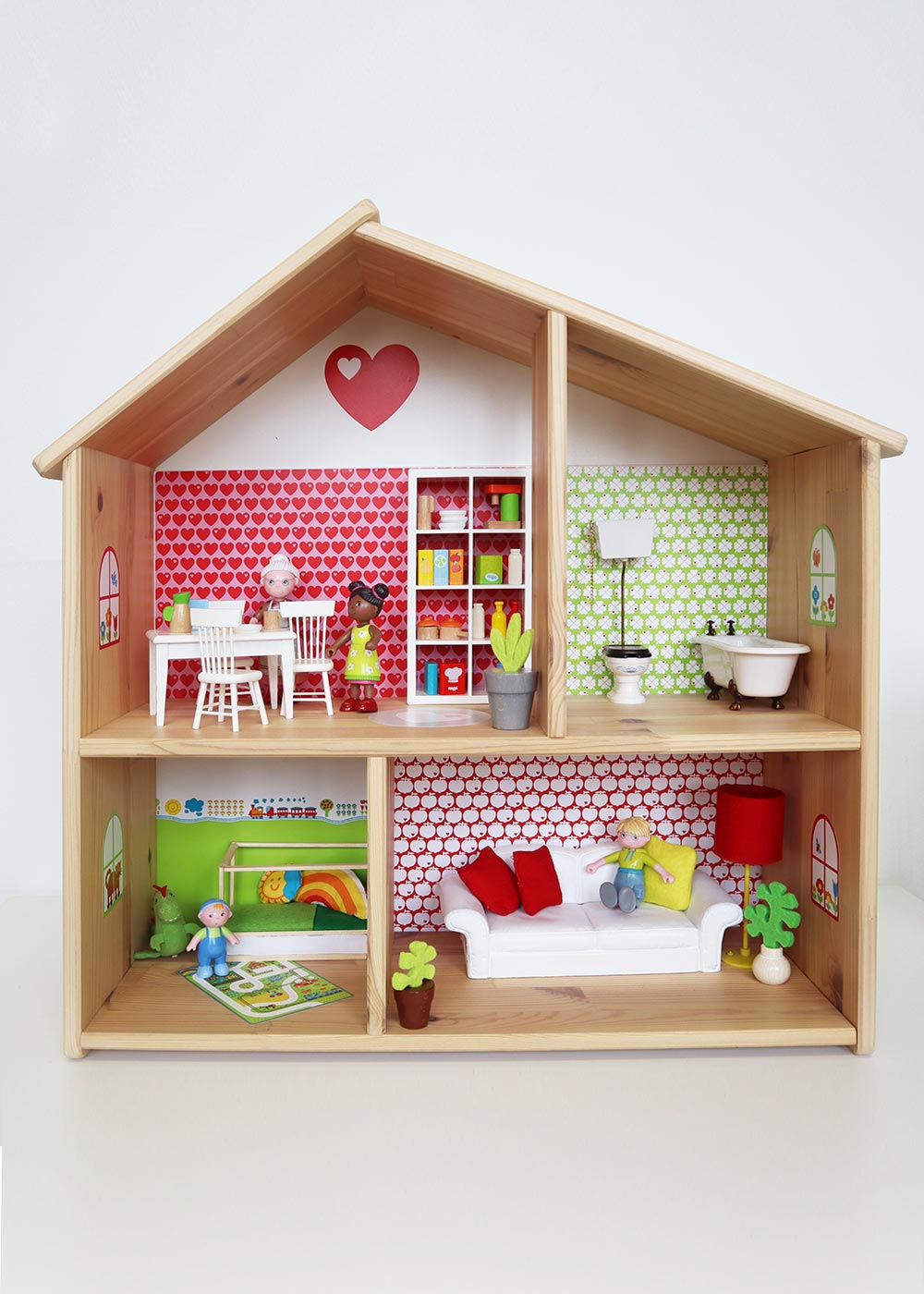 Ikea Flisat Puppenhaus Tapete ByGraziela rot grün Komplettansicht