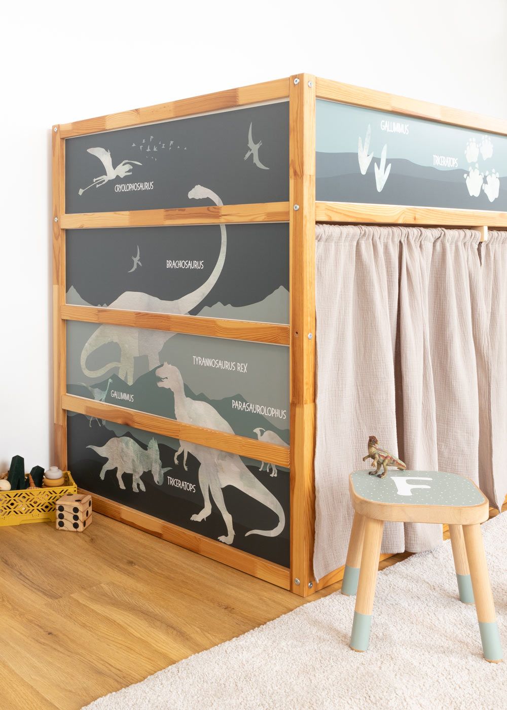 klebefolie ikea kura hochbett dinosaurier gruen 4