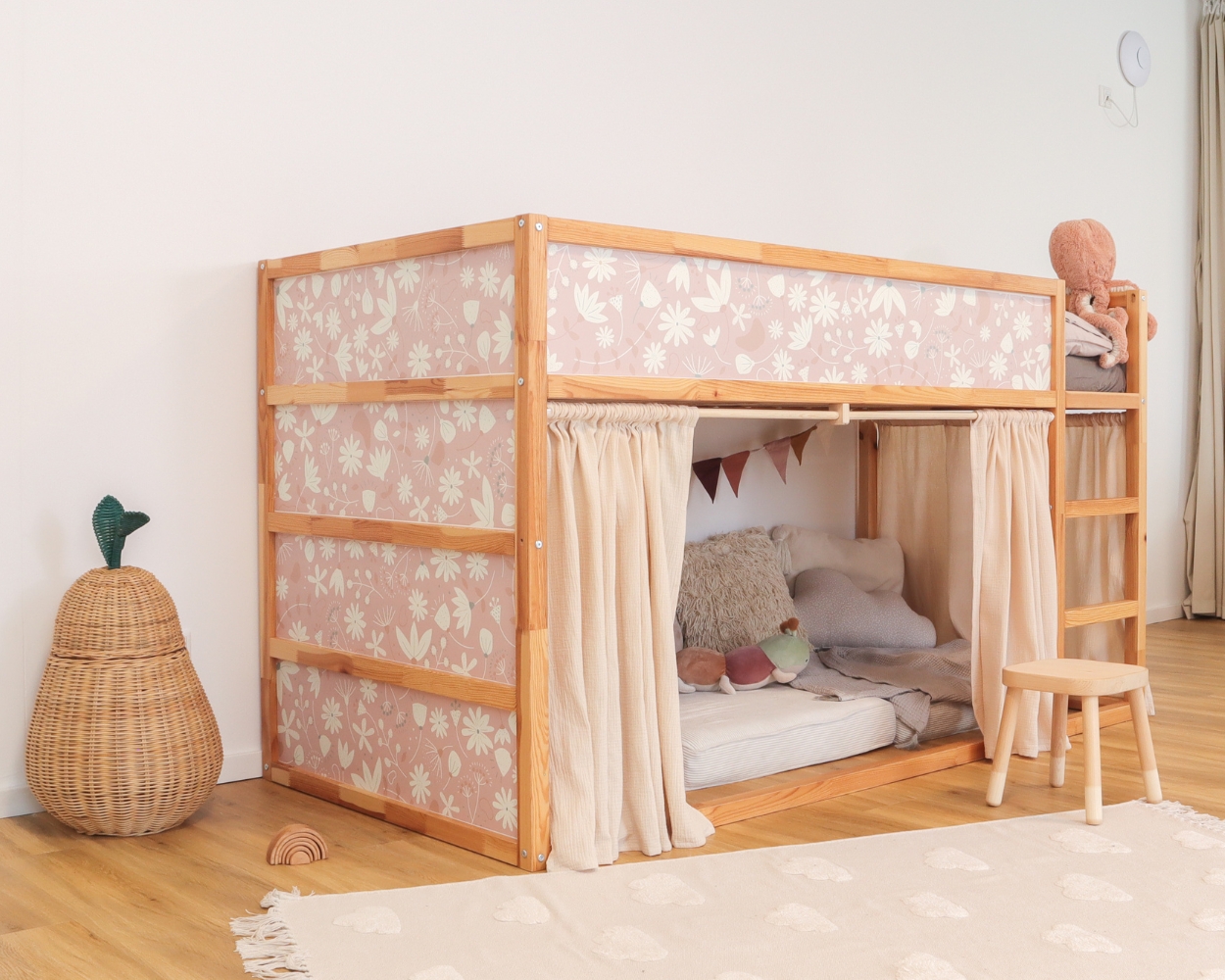 KURA Bett von IKEA verschönern Frühlings-Makeover im Kinderzimmer – 7 kreative Ideen & IKEA Hacks