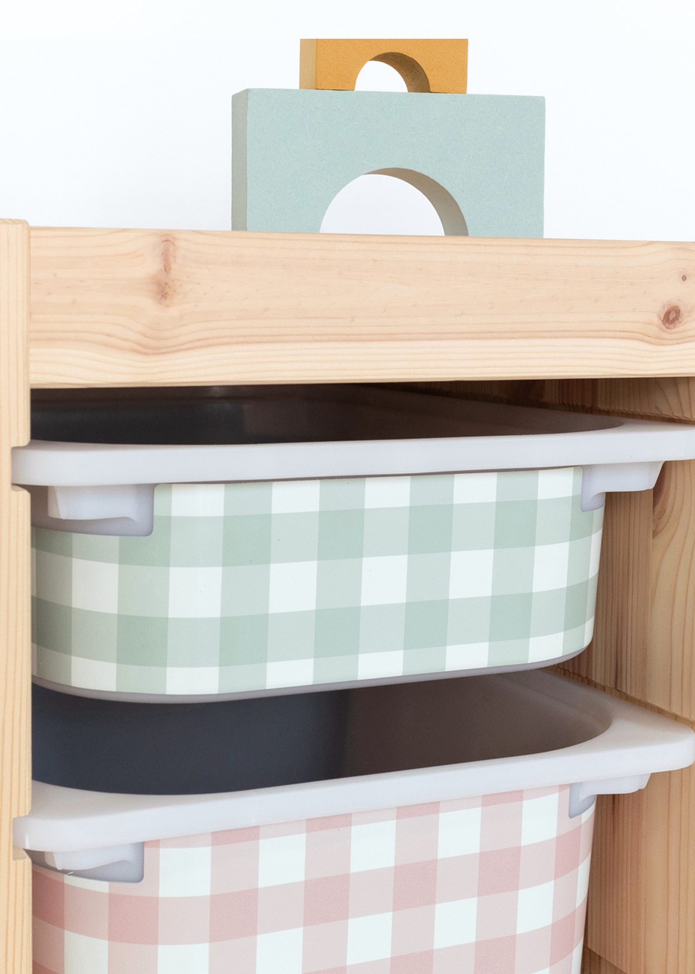 Sommerliches Karomuster für IKEA TROFAST Boxen Sommerliches Karomuster für IKEA TROFAST Boxen aufbringen