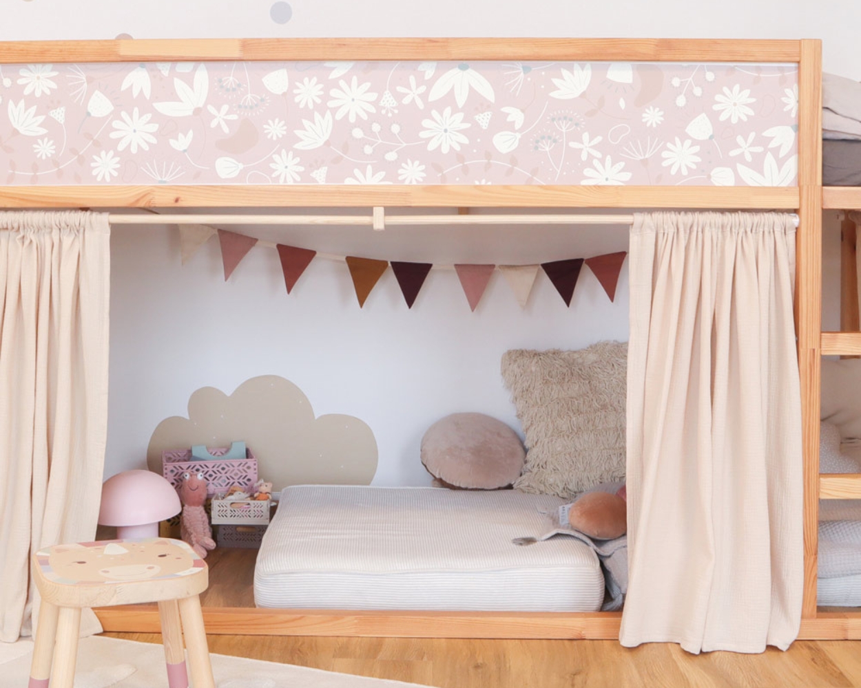 Ikea Kura Kinderzimmer Ein Ikea Kura Bett im Kinderzimmer