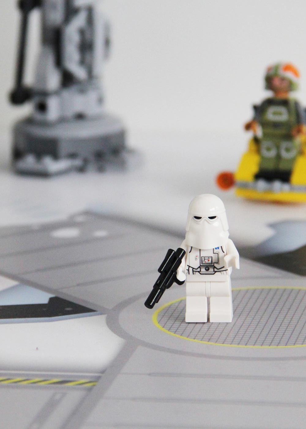 Ikea Lack Beistelltisch Weltraum Teilansicht Stormtrooper 