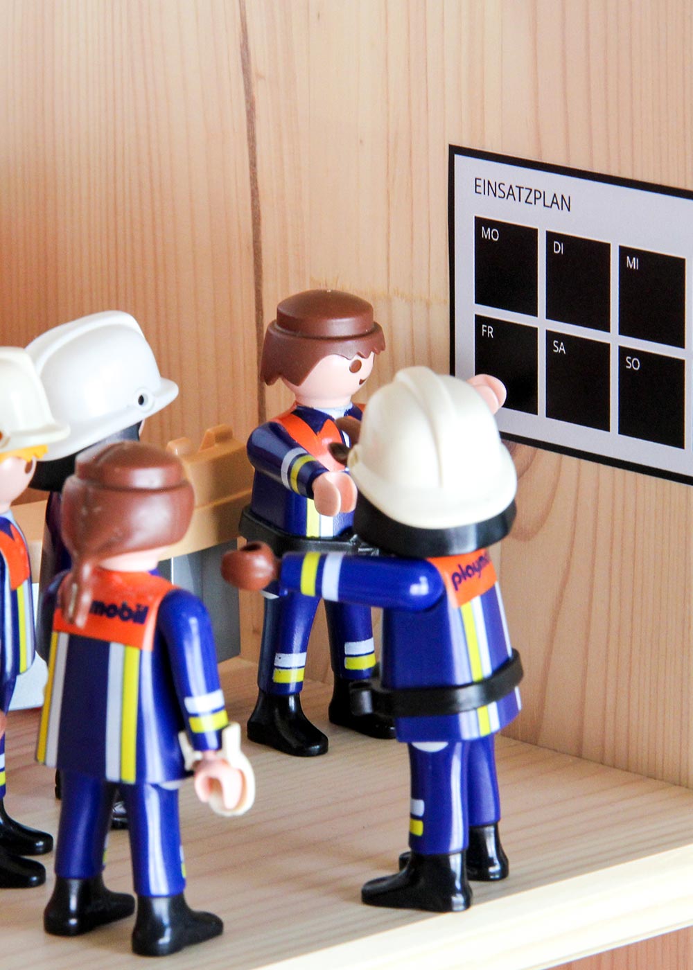 Ikea Flisat Puppenhaus Tapete Feuerwehr Meeting
