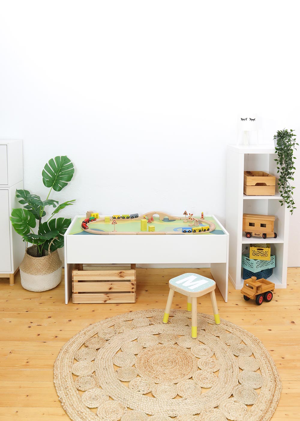 Ikea Dundra Spieltisch Spielwiese Frontansicht