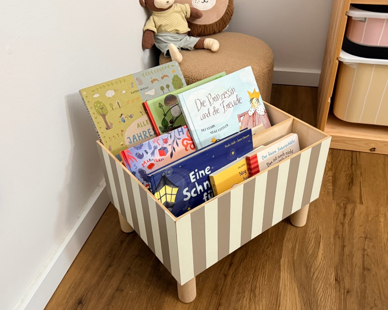 IKEA Hacks für die Bücheraufbewahrung im Kinderzimmer