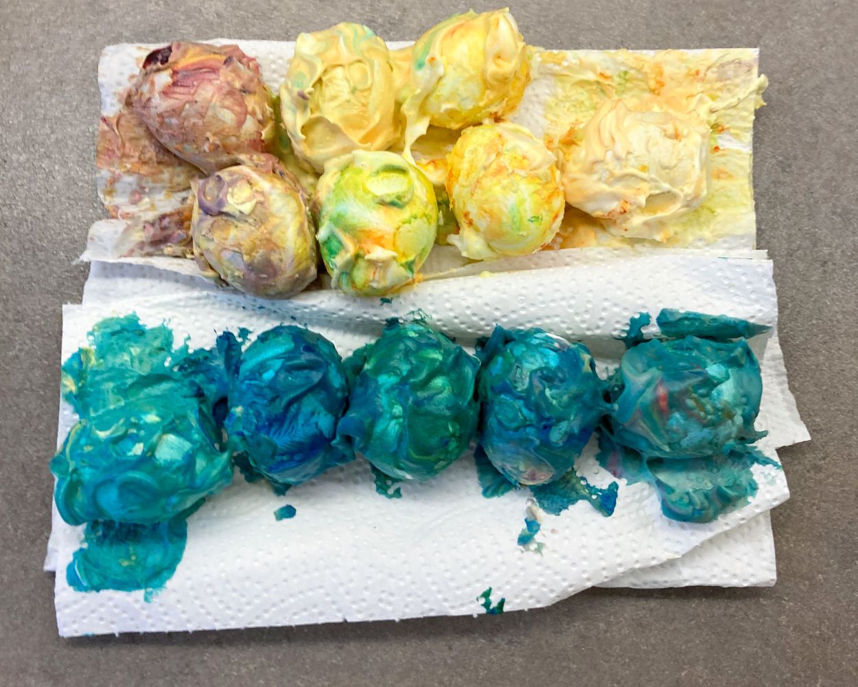 Gefärbte Eier Gefärbte Eier