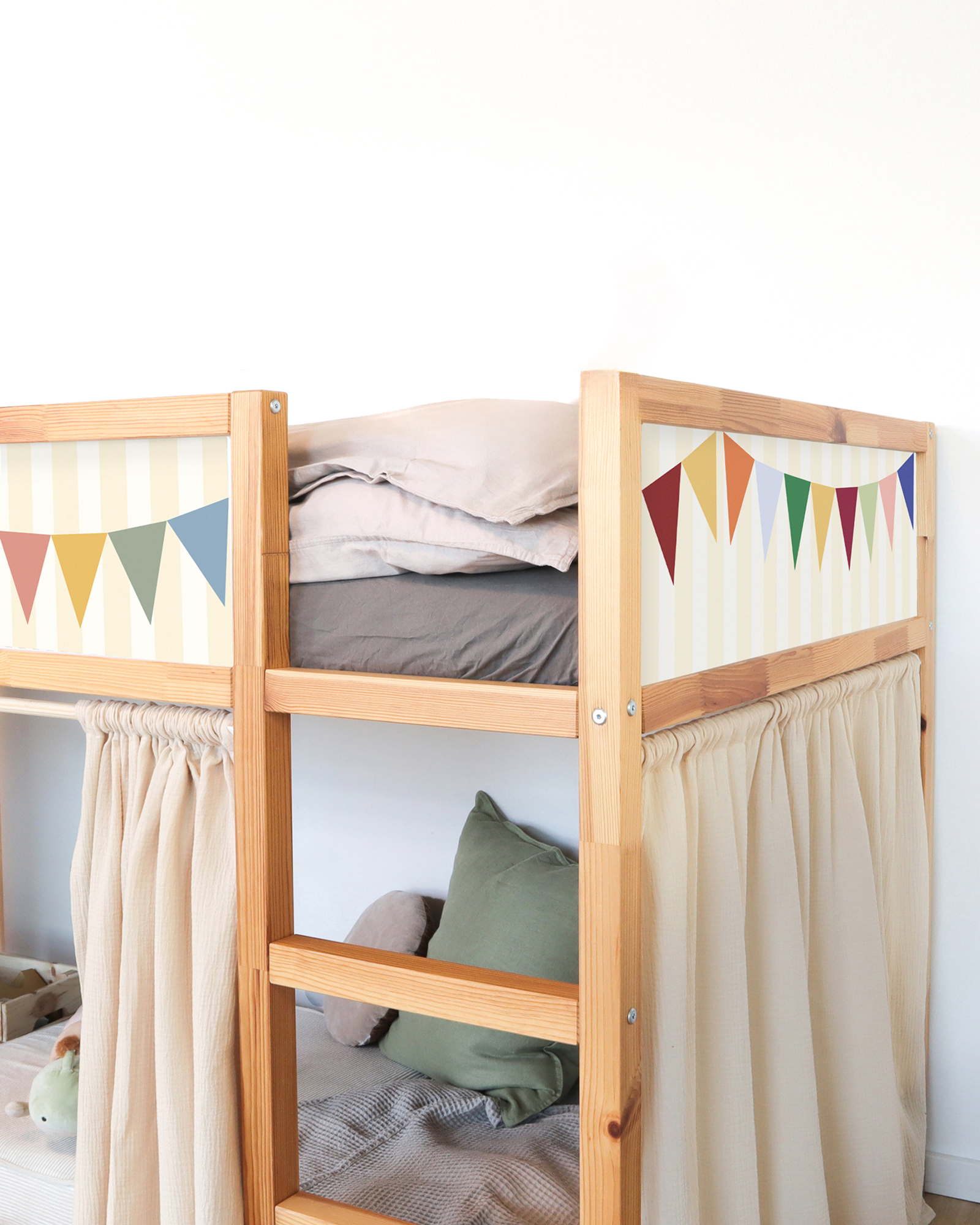klebefolie ikea kura hochbett vimpel streifig buttergelb 0