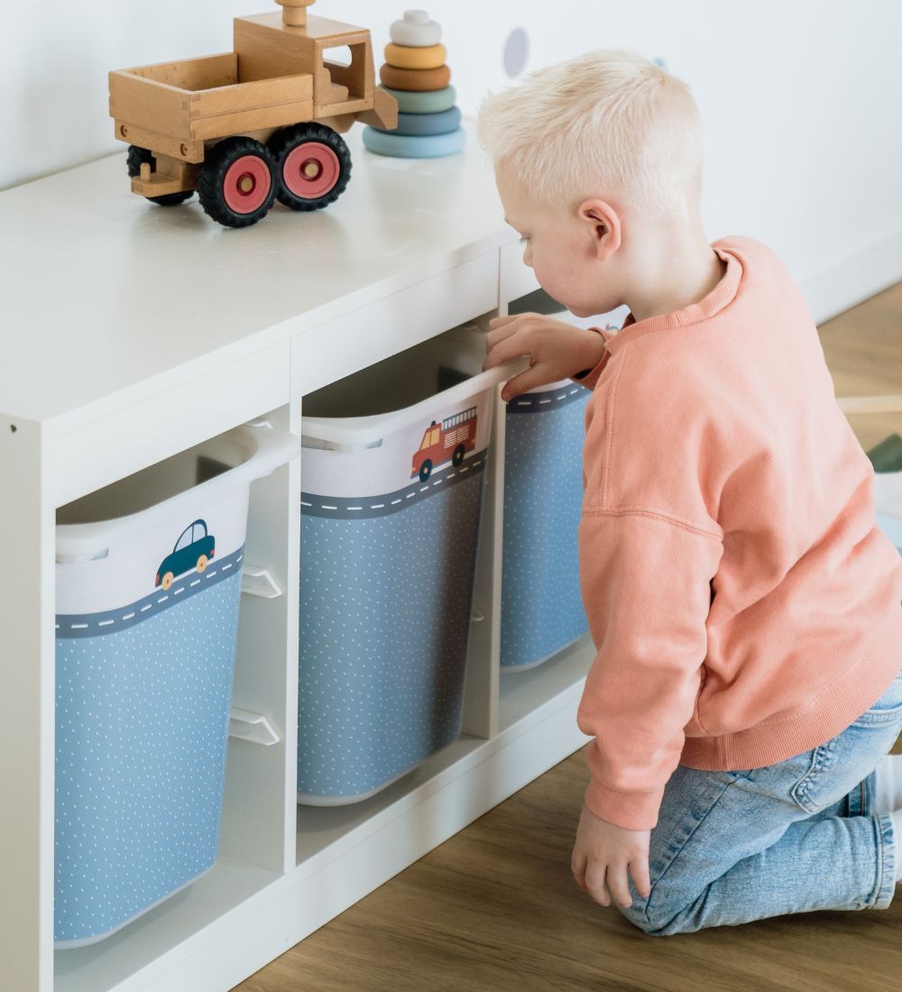 Ordnung im Kinderzimmer Junge
