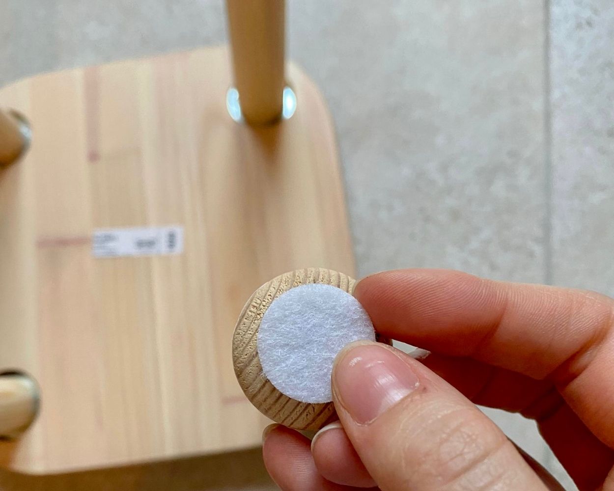 Laufen lernen mit dem IKEA FLISAT Hocker Laufen lernen mit dem IKEA FLISAT Hocker