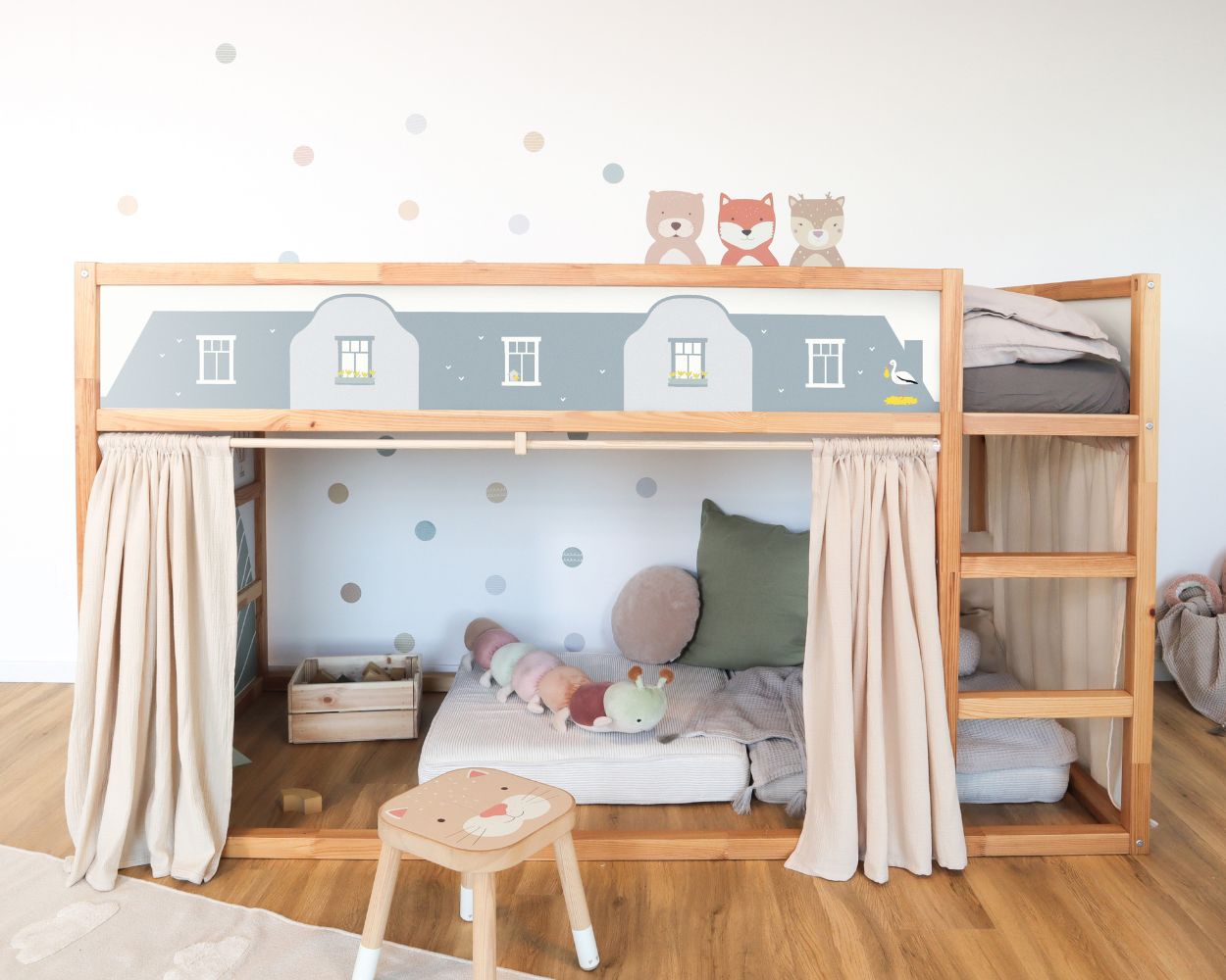 Kinderzimmer mit Hochbett Kinderzimmer mit Hochbett