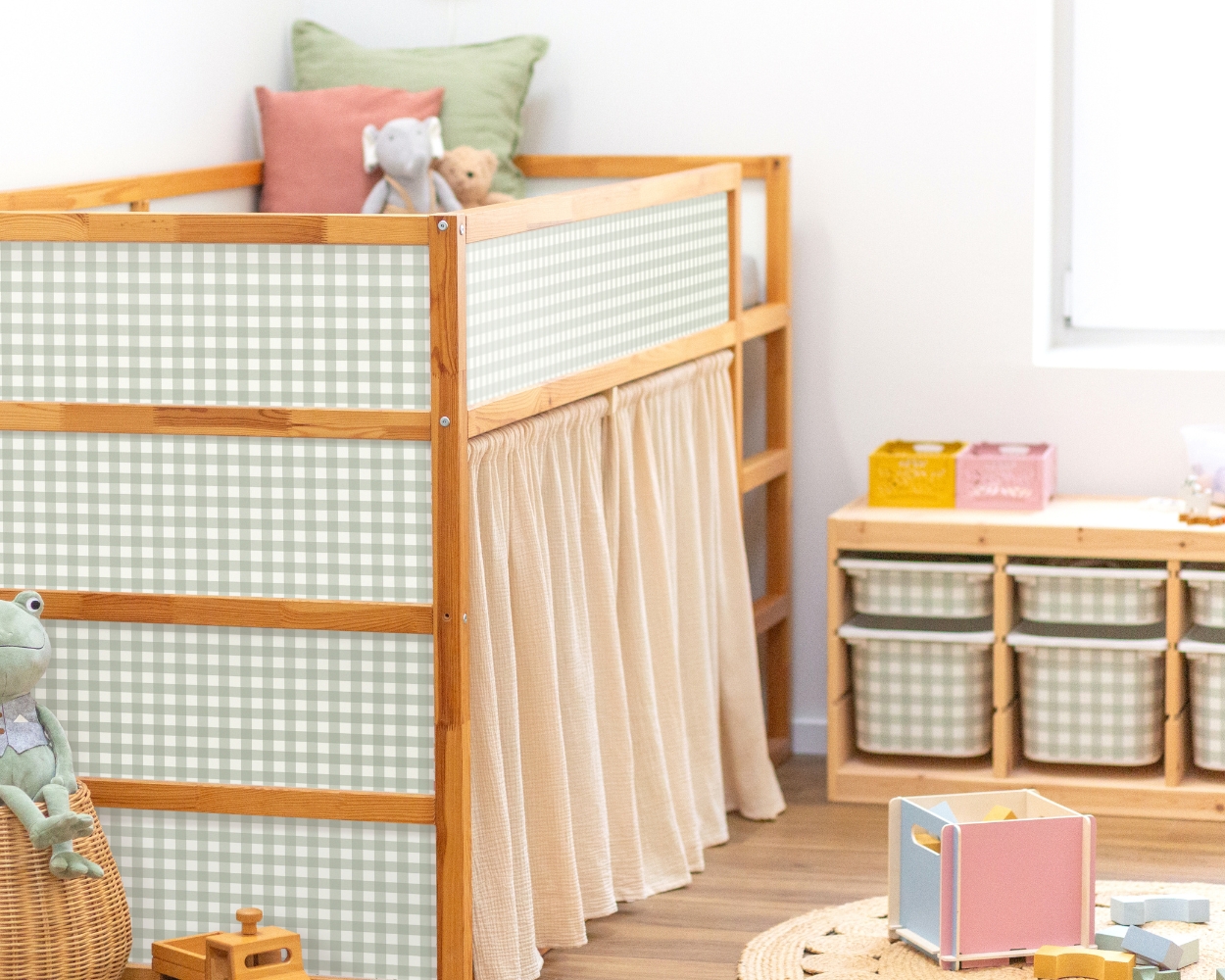 KURA Hochbett mit Gardinen