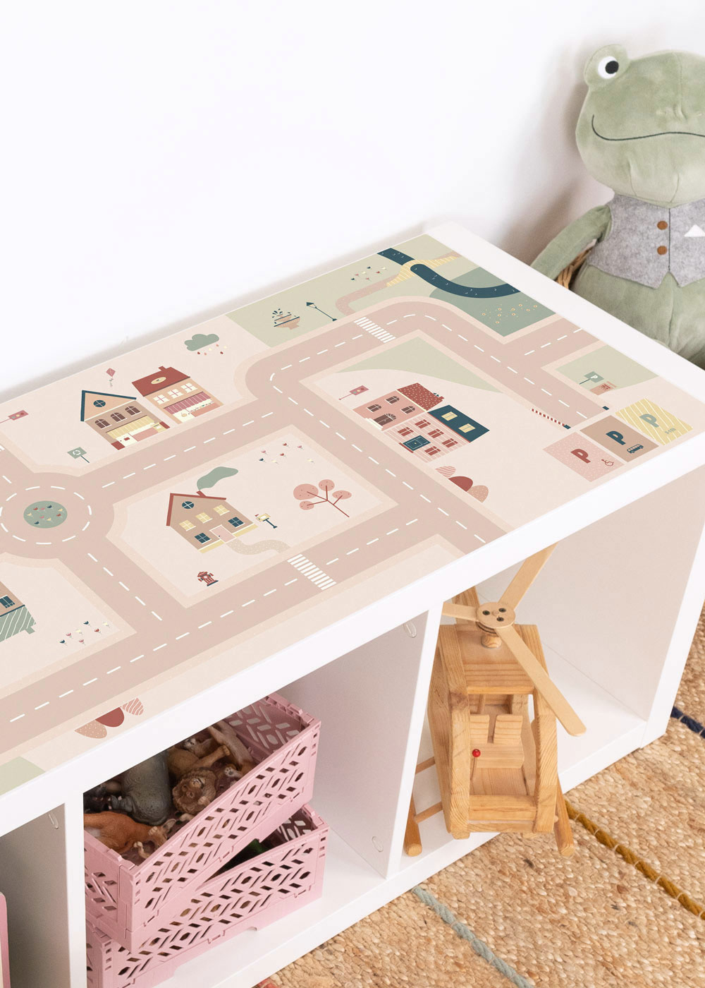 Ikea Kallax Regal mit Klebefolie Spielstraße Ikea Kallax Regal mit Klebefolie Spielstraße