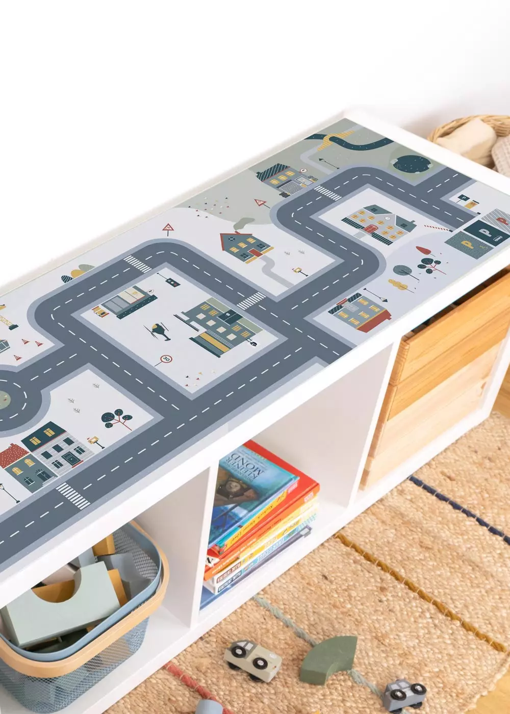 Ikea Kallax mit Klebefolie mit Spielstraße Motiv von Limmaland verschönern