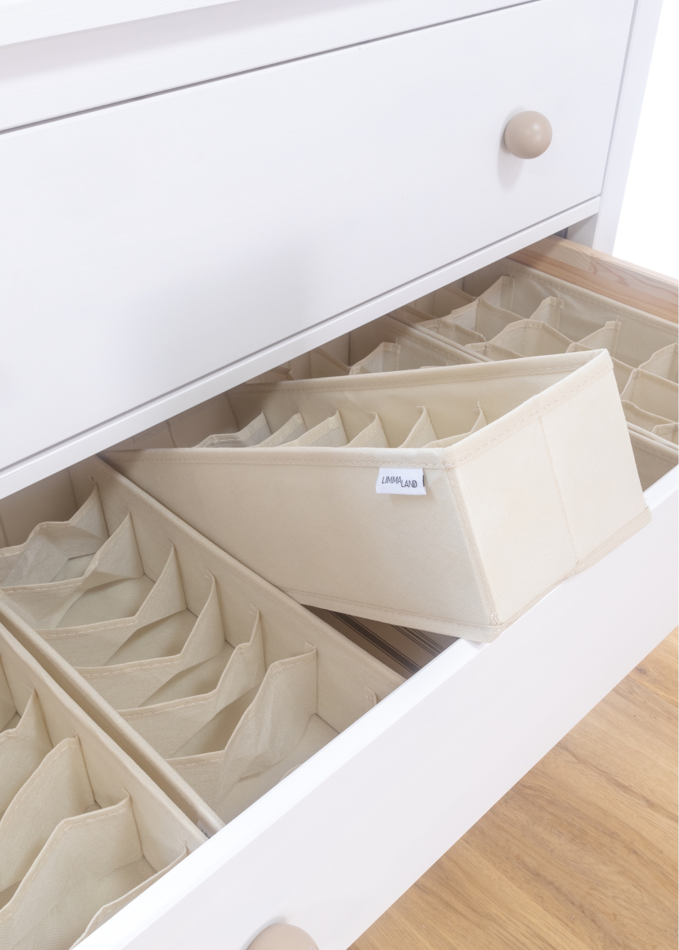Stofforganizer für eine aufgeräumte HEMNES Schublade.