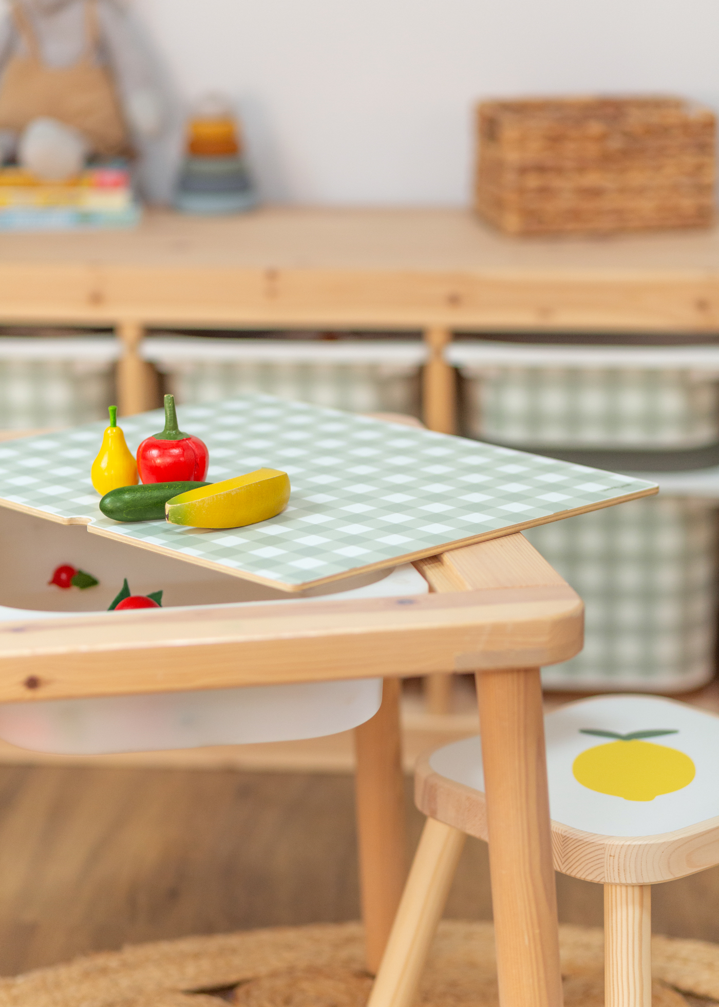 klebefolie ikea flisat kindertisch vichy karo ukalyptus 1