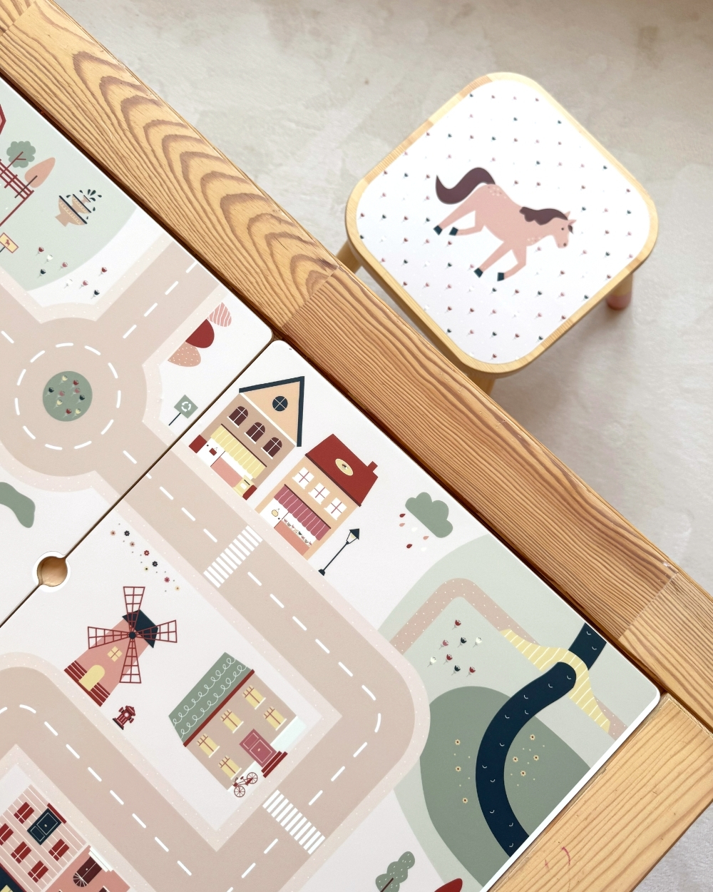 Kinderstuhl, Tischset, Holz, Musterwagen, Stadtlandschaft