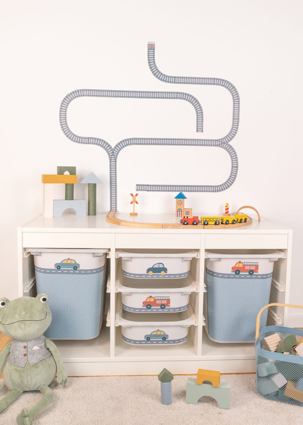 Klebefolie Kinderzimmer DIY für Ikea Spieltisch Klebefolie Kinderzimmer DIY für Ikea Spieltisch