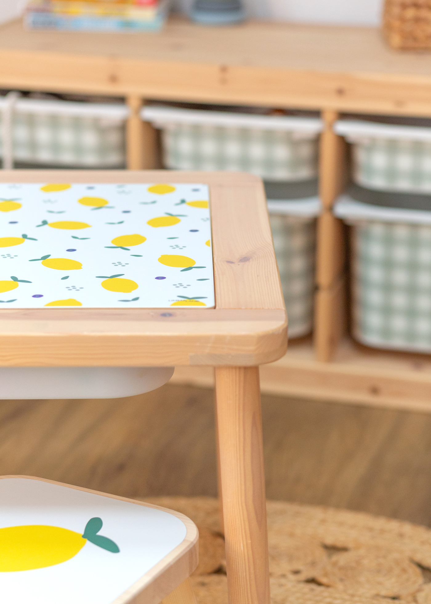 klebefolie ikea flisat kindertisch zitronig 1 klebefolie ikea flisat kindertisch zitronig 1