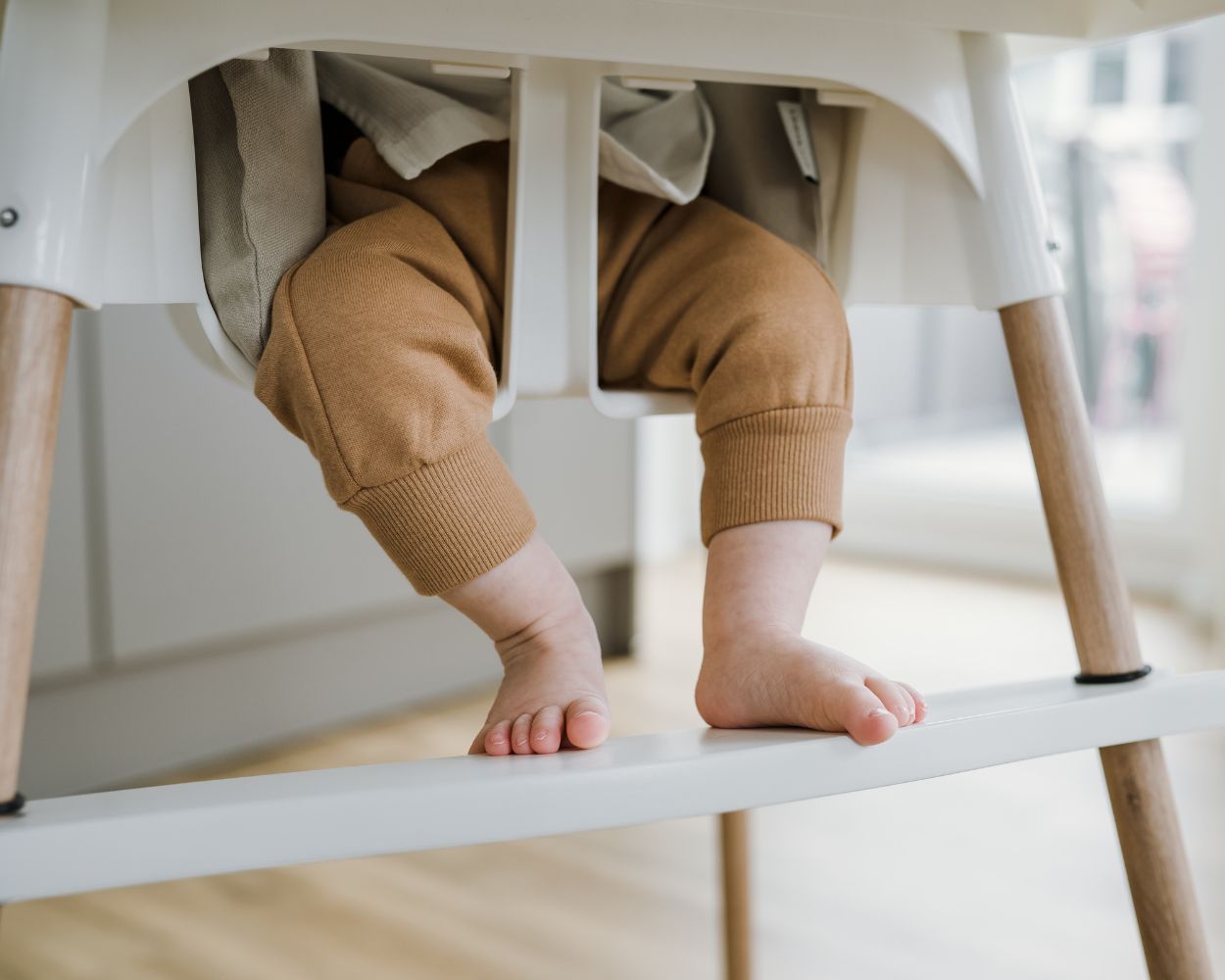 IKEA ANTILOP Baby mit Fußstütze