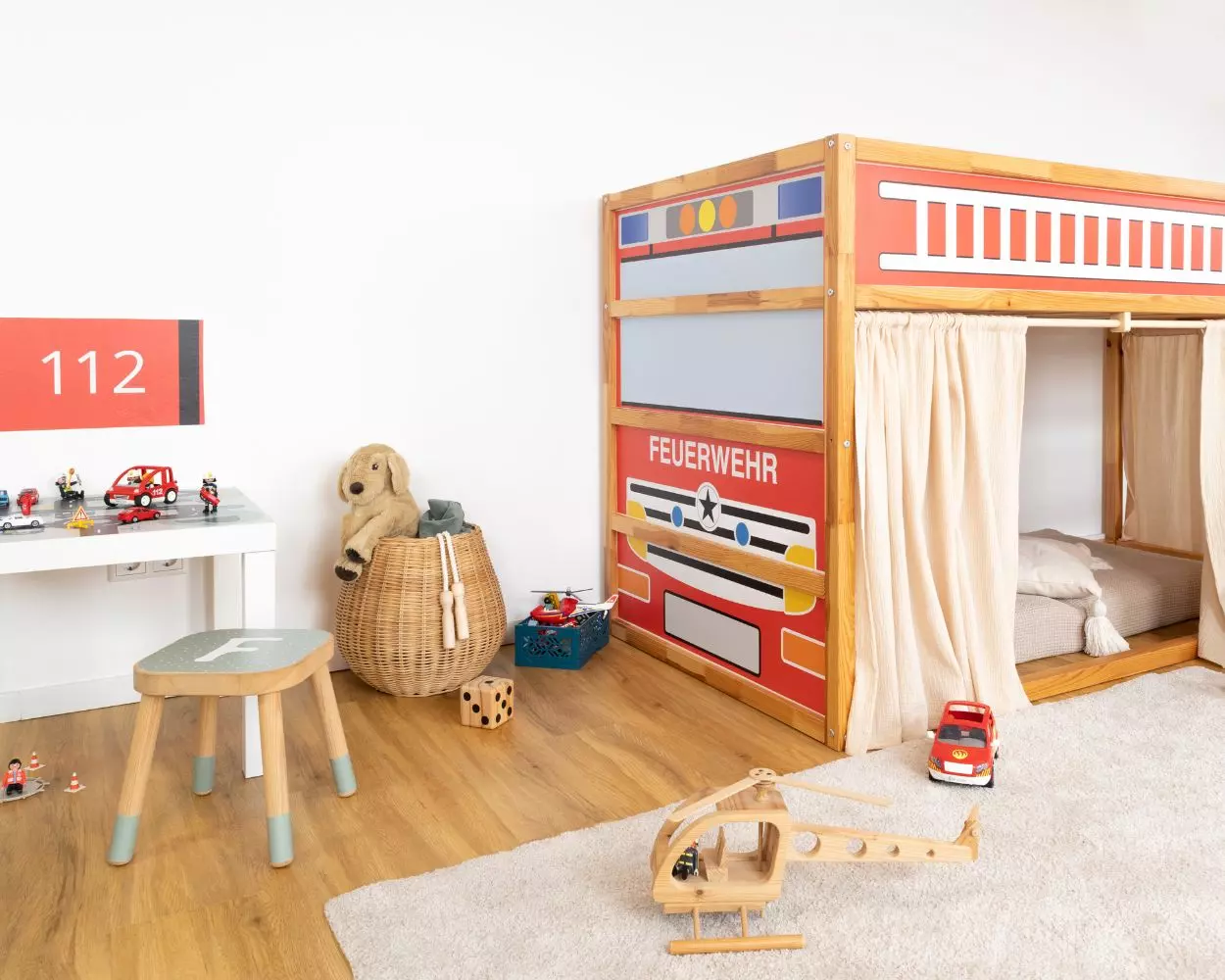 IKEA KURA Kinderbett Kinderzimmer Jungen Feuerwehr