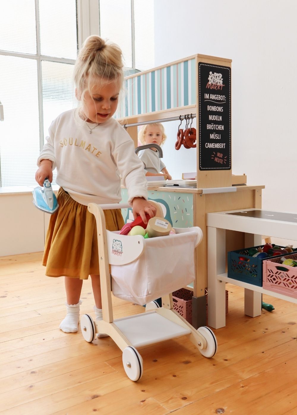 Kinderzimmer Montessori Rollenspiel Kaufladen Kinderzimmer Montessori Rollenspiel Kaufladen