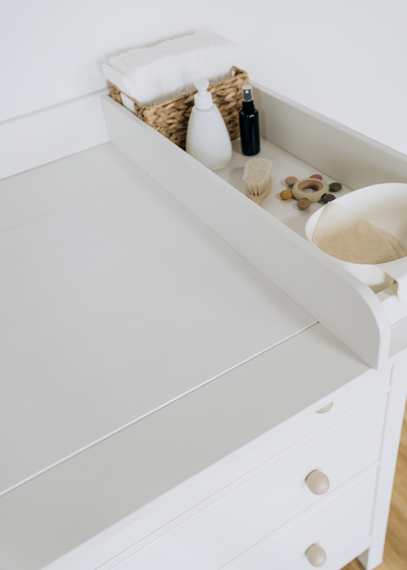 Weißer Wickelaufsatz für IKEA HEMNES Weißer Wickelaufsatz für IKEA HEMNES