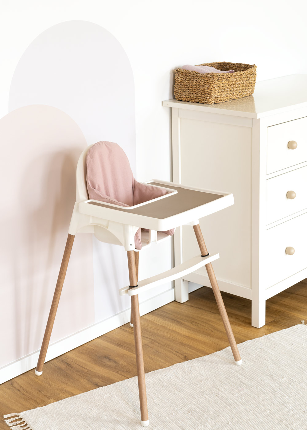 Bequemer und waschbarer Bezug, praktisch und komfortabel Weicher und pflegeleichter Kissenbezug, ideal für den Hochstuhl