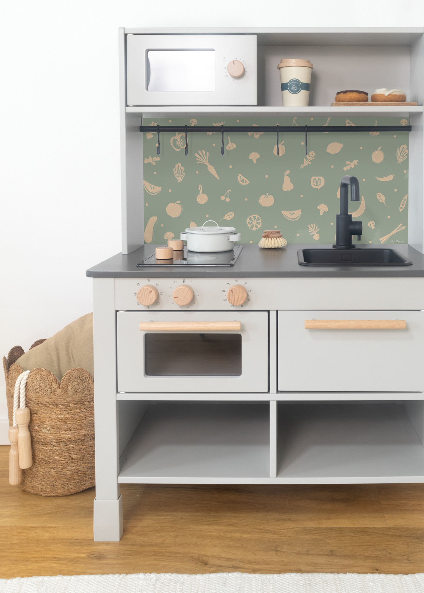 Buntes Früchtemuster für Küchen Klebefolie mit leuchtenden und spielerischen Früchtemotiven für die IKEA SILLTRUT.