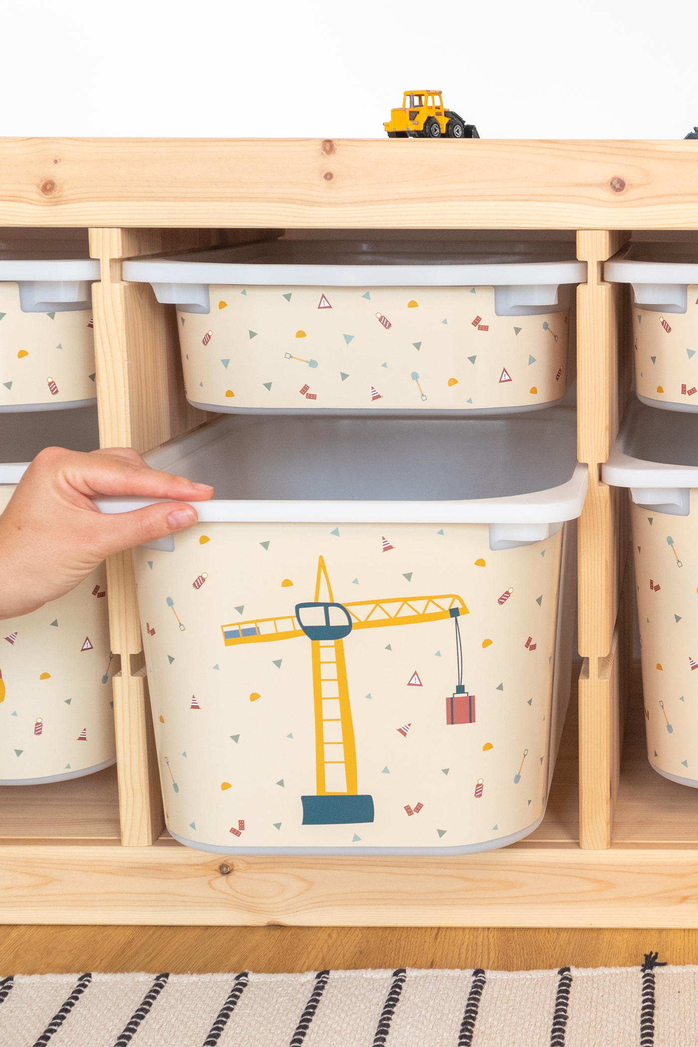IKEA TROFAST Regal mit Kran-Motiv Aufbewahrungsbox für Kinder.
