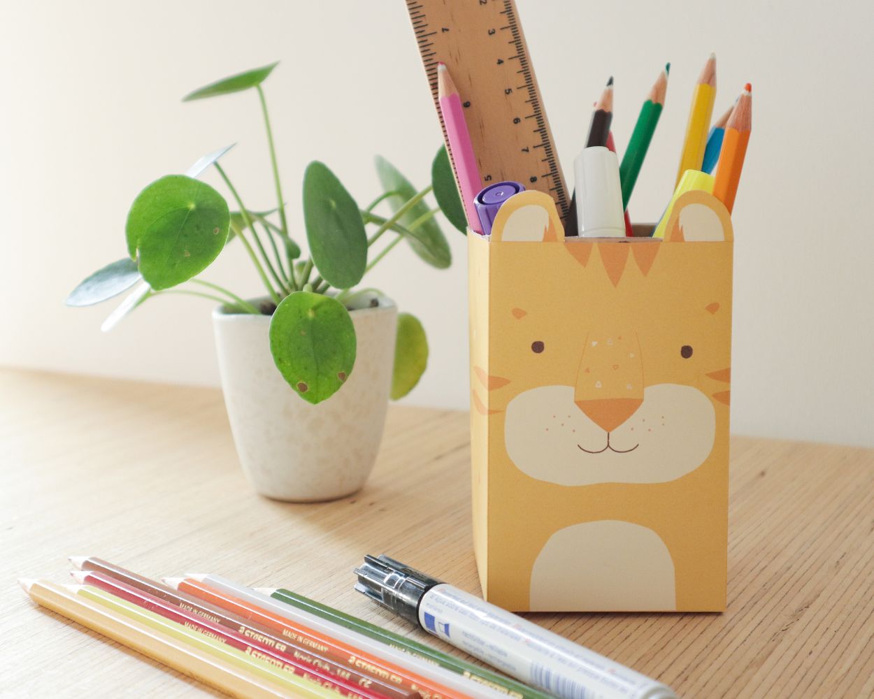 Stiftebox basteln mit Bastelvorlage Stiftebox basteln mit Bastelvorlage