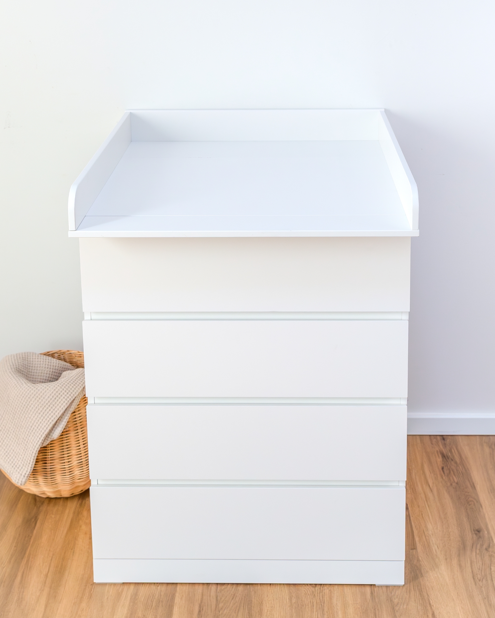 Kommode, Weiß, Schubladen, Holzoptik, Bodenfreiheit