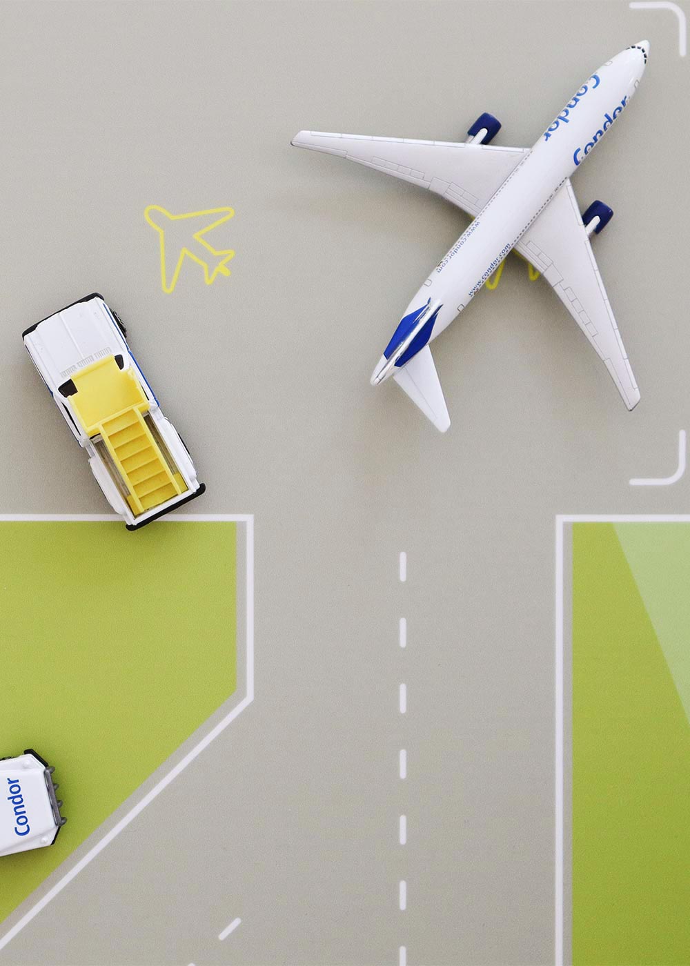 Ikea Kallax Regal Landebahn 3fach Teilansicht Flugzeug