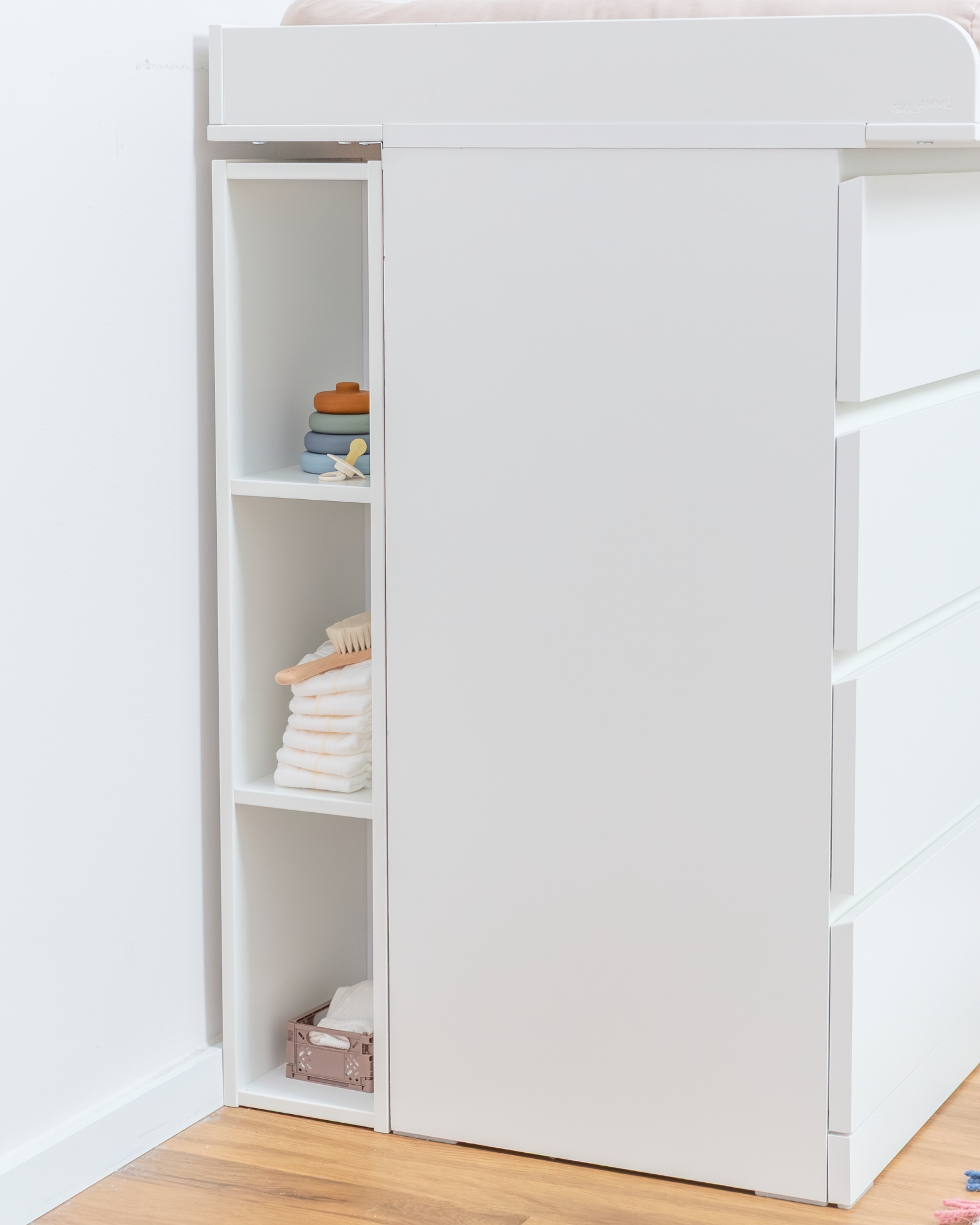 Regal für IKEA MALM als Wickelkommode in Weiß