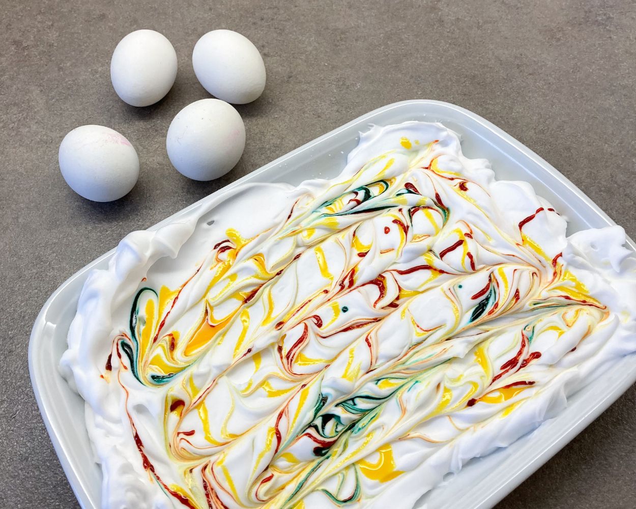 Ostereier färben mit Kindern Ostereier färben mit Kindern