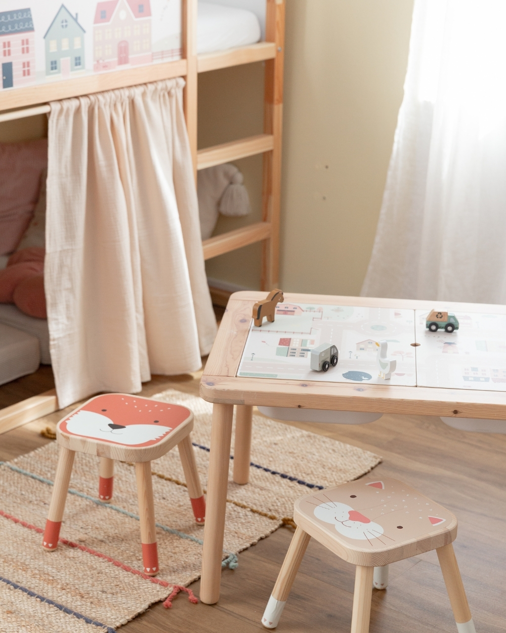 Kinderzimmer, Spielzeugtisch, Holztisch, Tischset, Stuhlset