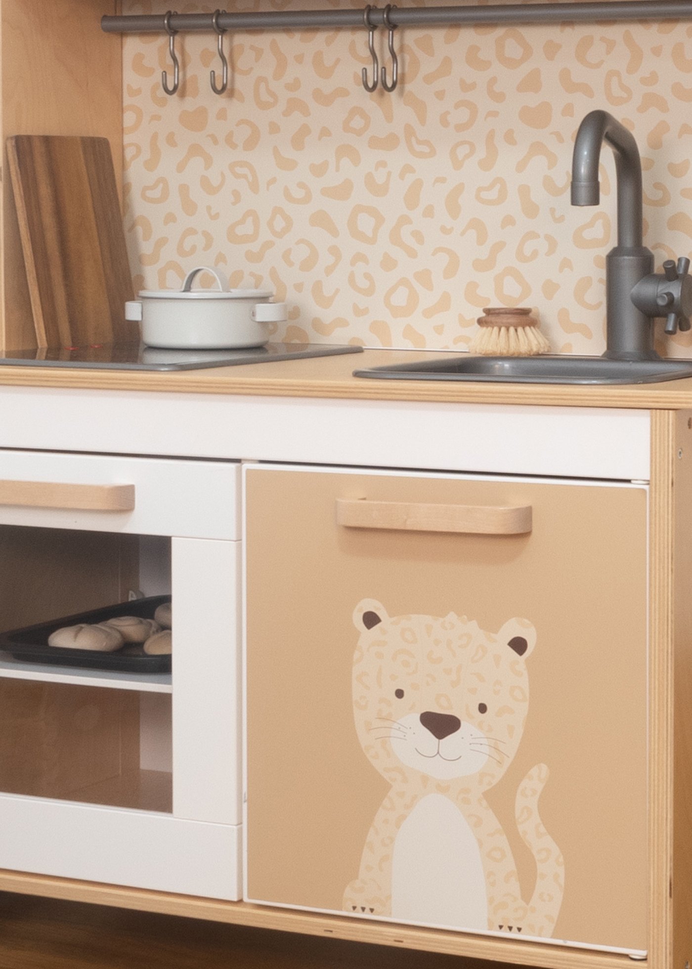 Dekorative Folie zur Verschönerung von Kinderküchen Leopardenmuster Praktische und stilvolle Klebefolie, die einfach anzubringen ist. Leo