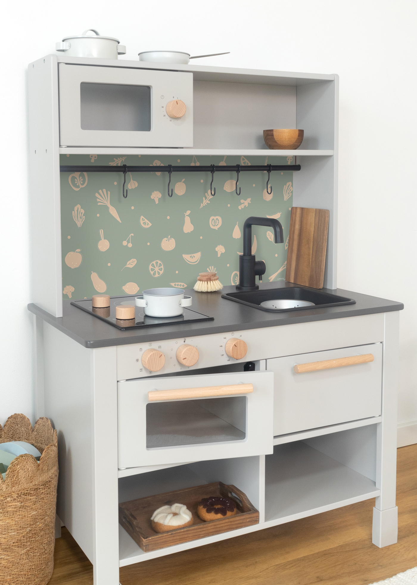 Früchte-Design für Kinderküchenmöbel Dekorfolie mit vielfältigen Früchtemustern zur individuellen Gestaltung der SILLTRUT-Küche.