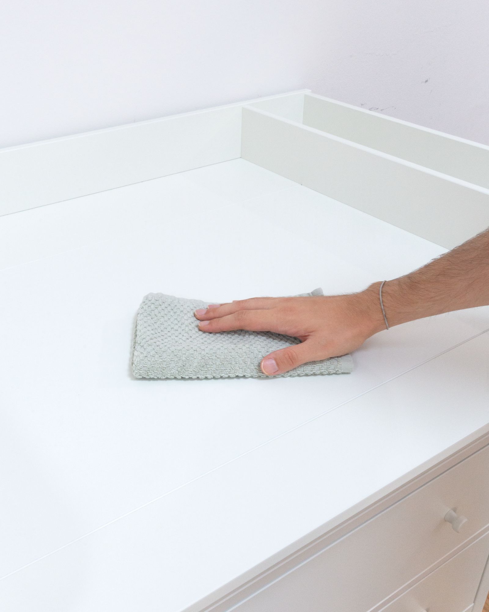 Möbelfläche, Oberfläche, Schrankoberfläche, Küchentisch, Handtuch