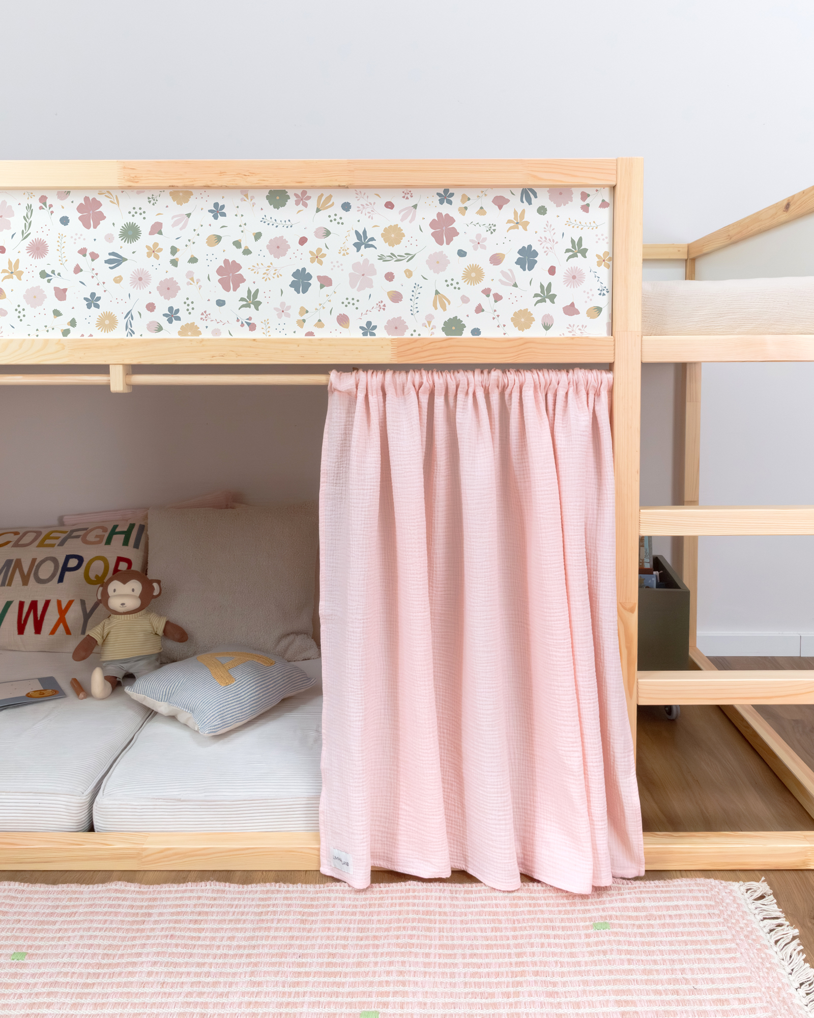 gardine ikea kura bett lille hule rosa eins 7