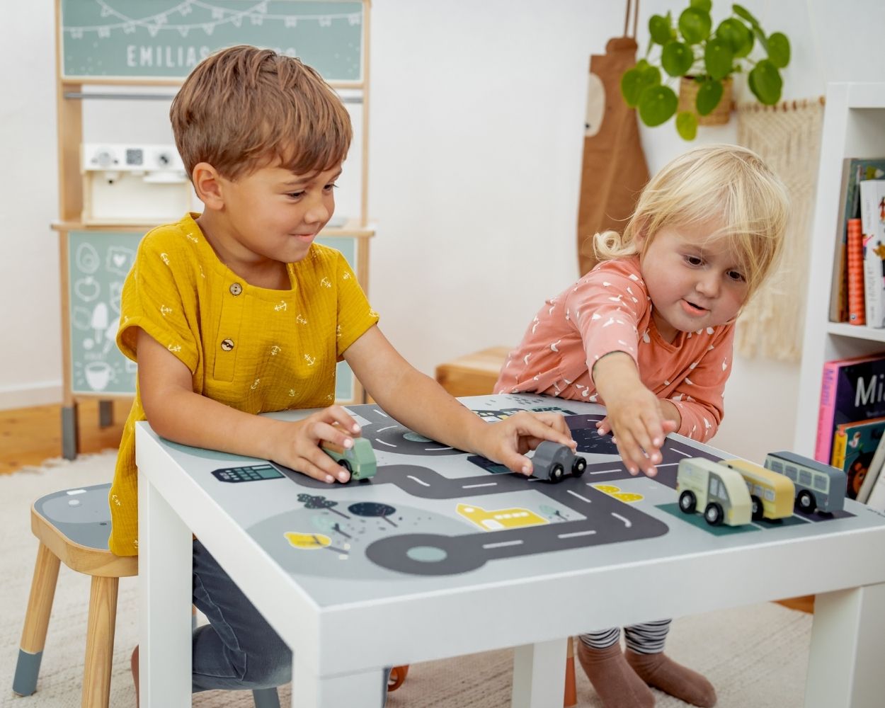 IKEA Hacks Kinderzimmer Sitzgruppe