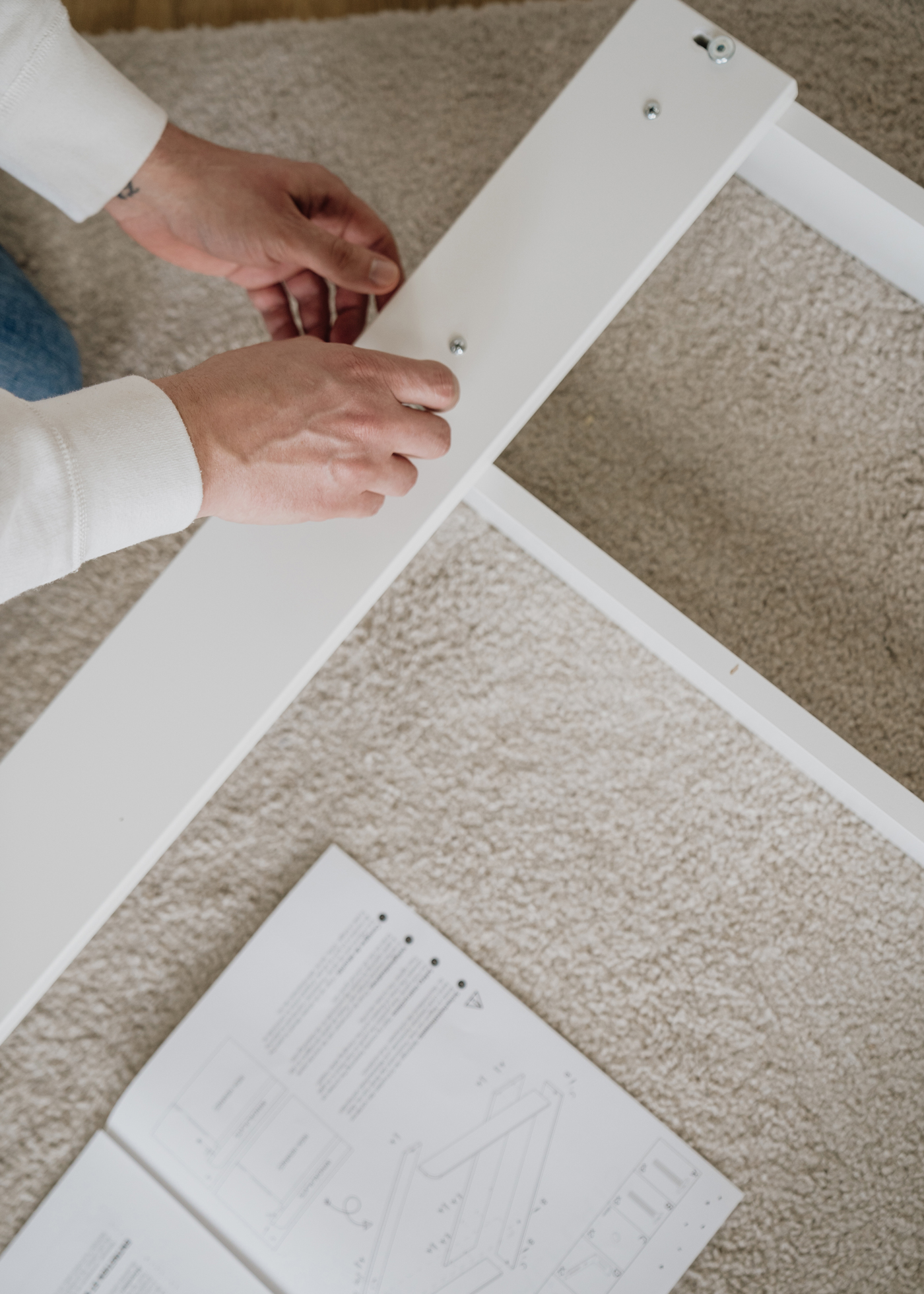 Einfaches Zusammenbauen des Wickelaufsatzes für die Ikea Hemnes Kommode Einfaches Zusammenbauen des Wickelaufsatzes für die Ikea Hemnes Kommode